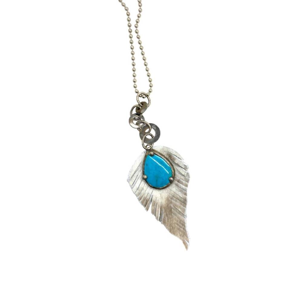 NEW ART BY AMY LABBE leather feather necklace in white multi